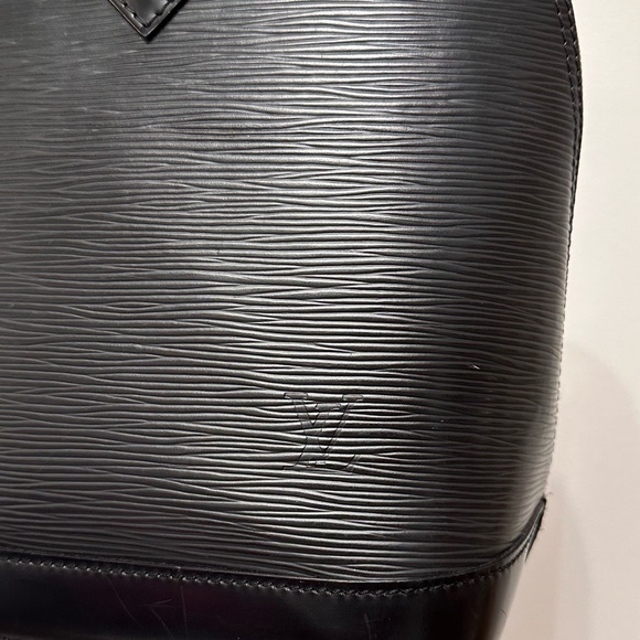 Authentic LOUIS VUITTON Epi Alma PM Leather Luxury Handle Black Bags Handbags - Picture 12 of 16